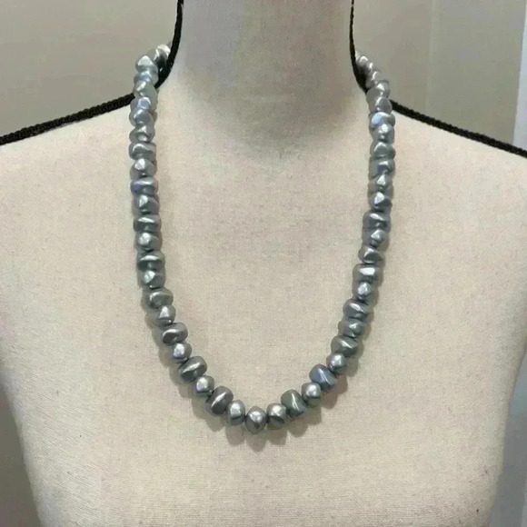 Necklace - Picture 2 of 3